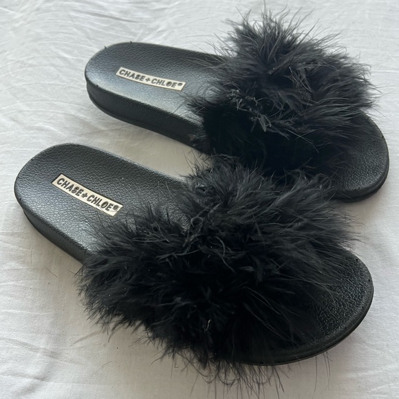 CHASE + CHLOE black feather slides sz 9 - Picture 3 of 3
